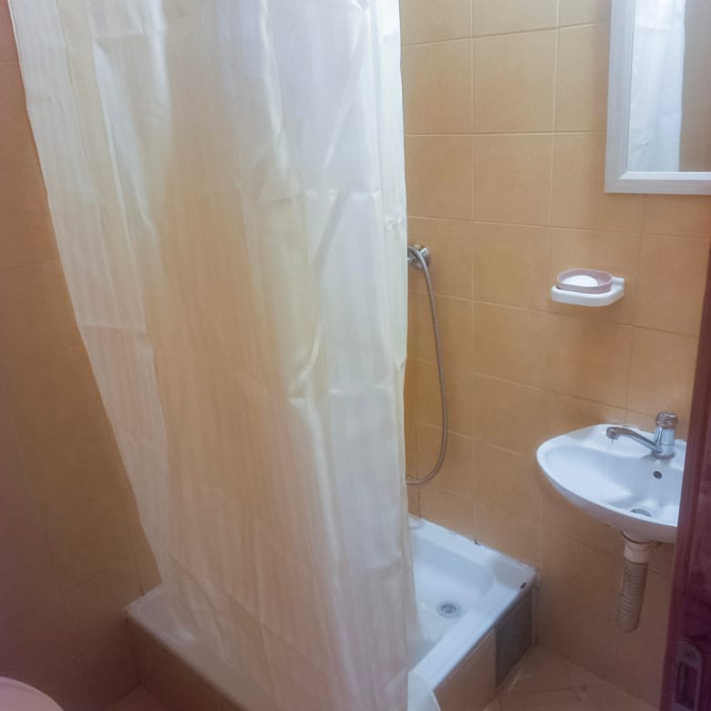 Garsonjera. Centar. Pešačka zona.